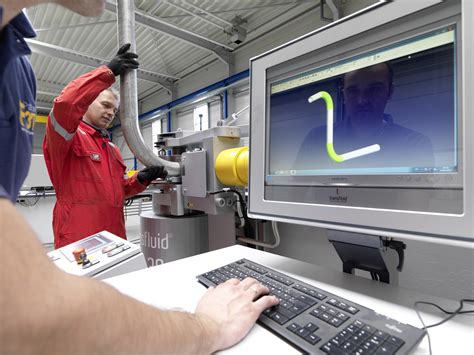 cnc rohrbiegen|Biegen CNC Rohrbiegen beim Rohrbiege Zentrum.